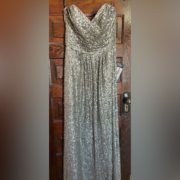 Sorella Vita Sequin Evening Gown. - Picture 4 of 9